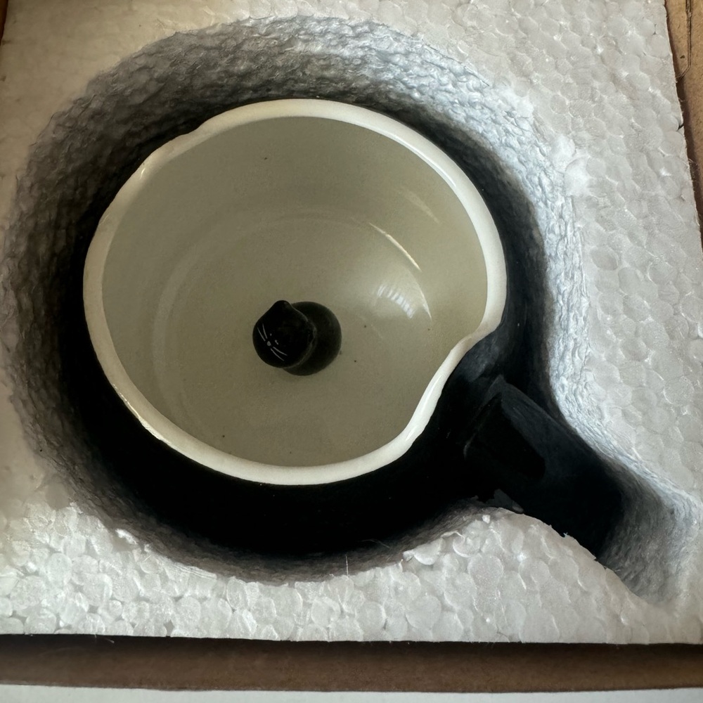 Black cat mug - Picture 3 of 6
